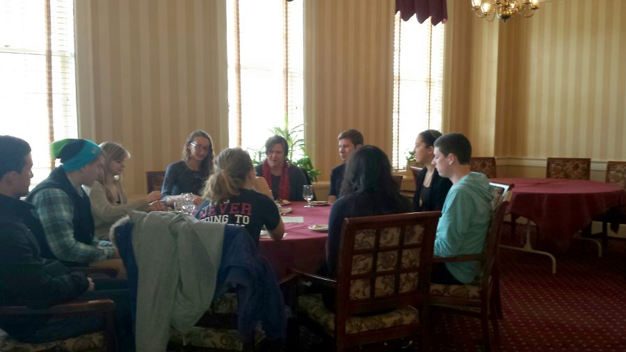 Members of LEAP meet with Nicole Tocco, a Senior Fellow at the Bon Appétit Management Company Foundation.