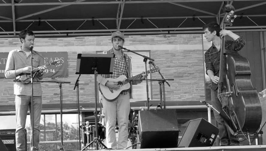 Big Mountain Blue plays at Fall Fest 2013. Pictured are John Favini ‘14 (left), Kevin Jackson ‘16 (center) and JP Bisciotti ‘14 (right); not pictured is Kyle Tucker ‘14.