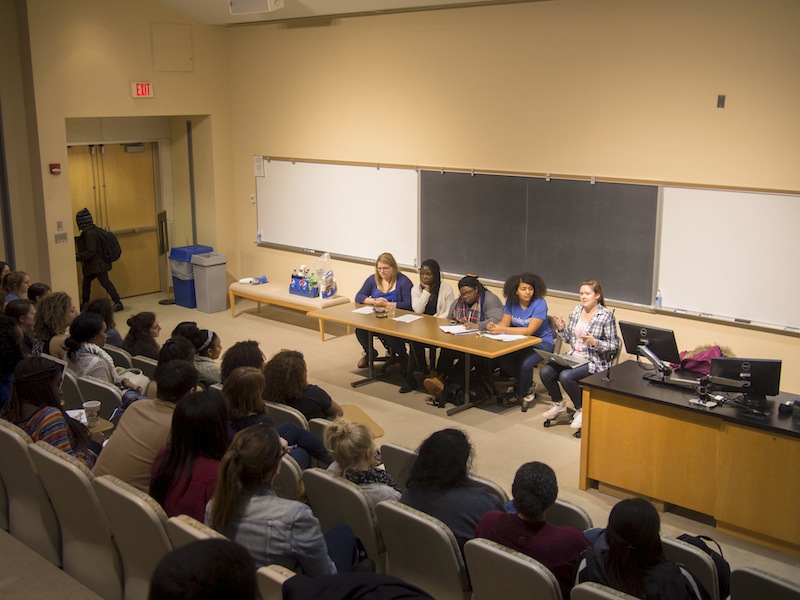 Attendees participate in the discussion facilitated by 4 members of Kaleidoscope and President
of the National Panhellenic Conference, Amanda Schwartz ‘16. [Photo by Willem Ytsma ‘16]