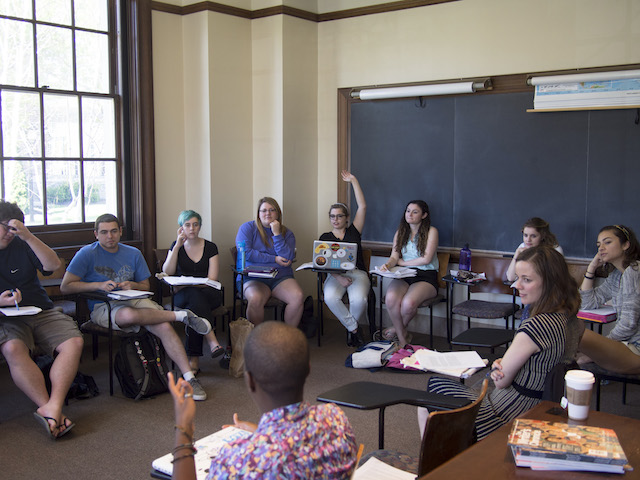 Students in Professor Ohlin’s advanced creative writing, short fiction class. [Photos by Willem Ytsma ‘16]
