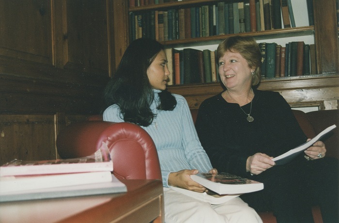 Deborah Byrd and a student discussing Women’s Studies in 2000. [Photo courtesy of Lafayette Archives]
