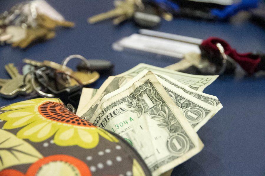 Wallets, keys and money are commonly stolen. (Hana Isihara 17)