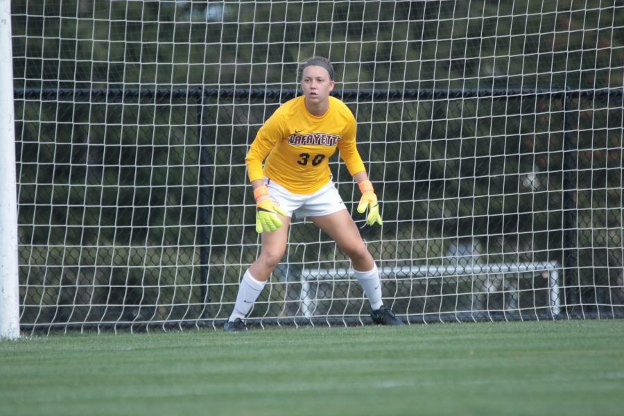 Kelly O'Brien '18 stands tall in net. (Courtesy of Athletic Communications)