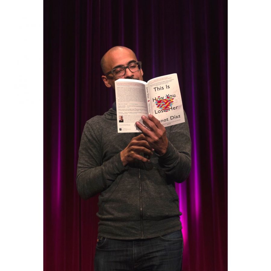 Author Junot Diaz discusses identity with students (Photo by Elle Cox 21).