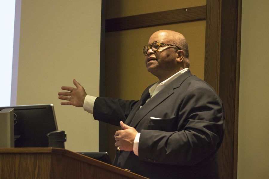 Riley Temple ‘71 discussed the works of playwright August Wilson through a theological framework. Photo by Elle Cox 21