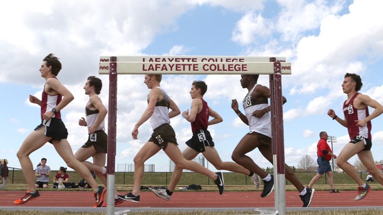 Both the men and women finished third out of three teams at the Colgate Pod Meet. (Photo courtesy of Athletic Communications)