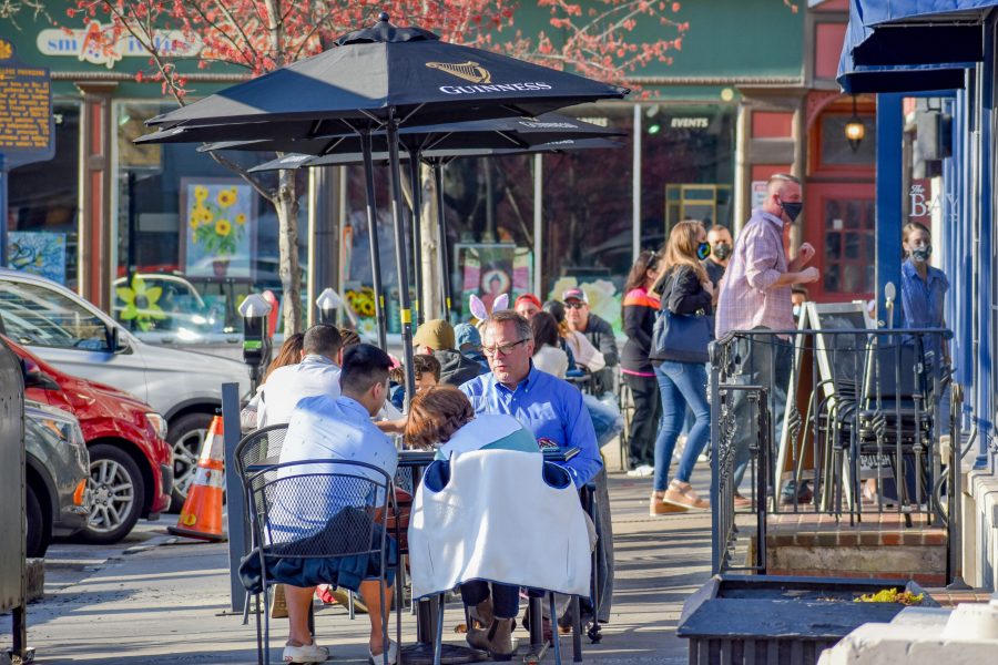 Outdoor dining remains popular in downtown Easton. (Photo by Caroline Burns 22)