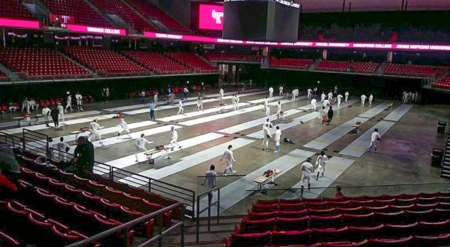The+Lafayette+fencing+team+initiated+their+season+at+Temple+University%2C+with+the+match+being+highlighted+by+sophomore+Amanda+Manubag+placing+16th+in+saber.+%28Photo+courtesy+of+Gregory+Rupp%29