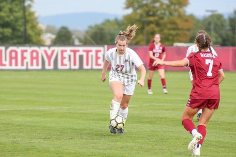 Lafayette womens soccer celebrated a victorious senior night game against rival Colgate after Lamanna and Dowd notched two headers. (Photo courtesy of Athletic Communications)