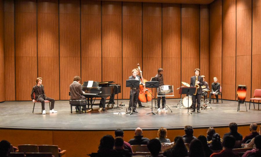 Members of the Jazz Combo combined classic jazz pieces with compositions of their own in their recent performance. (Photo by Emma Sylvester 25) 