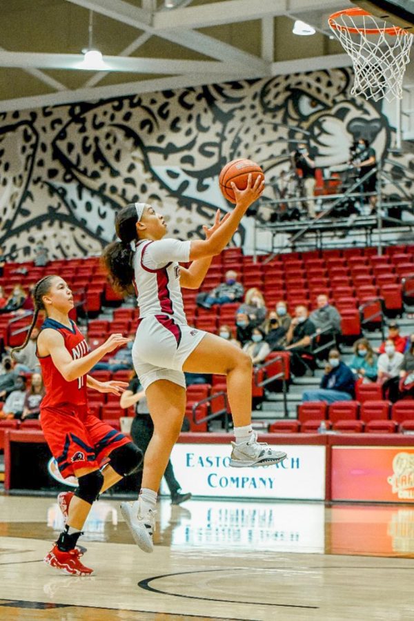 Junior Jessica Booth (pictured) goes for an easy fast break layup in the Lafayette womens basketball victory over New Jersey Institute of Technology. 
(Photo Courtesy of GoLeopards)