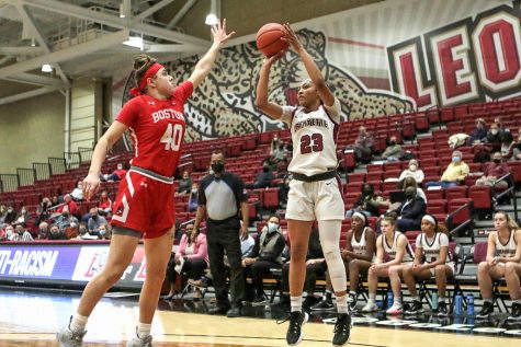 Andrews (pictured) elevates for two points as a part of her Patriot League Player of the Week award-worthy performance against Boston University and Lehigh University. (Photo courtesy of GoLeopards)