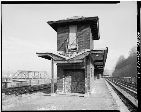 Eastons train station fell into disrepair after the Lehigh Valley Railroad abandoned its last passenger trains in 1961. (Photo courtesy of the Library of Congress)