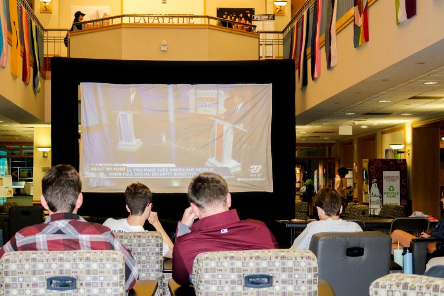 Students from across the political spectrum came together to watch the debate.