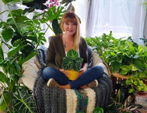 Jenny DeLorenzo intends for Plants + Coffee to have a cozy and relaxed atmosphere. (Photo courtesy of WFMZ)
