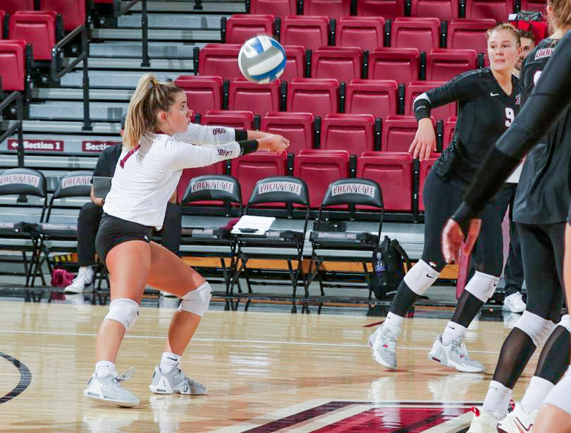 Junior+libero+Carson+Grace+Toomer+focuses+on+the+ball.+%0A%28Photo+by+Rick+Smith+for+GoLeopards%29