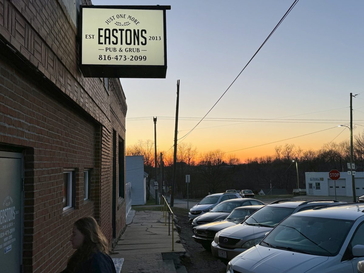 Eastons Pub & Grub is the only restaurant in Easton, Missouri.