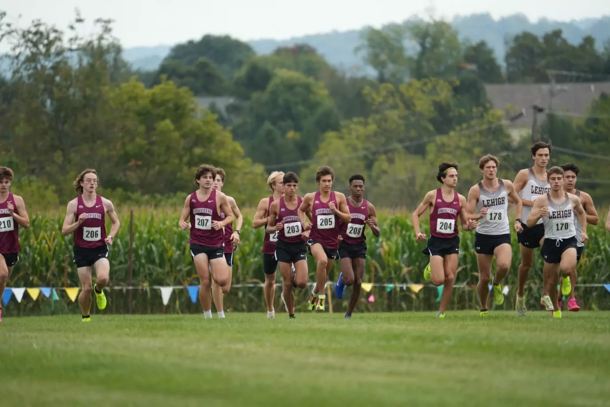 The men's cross country team looked to keep pace with Lehigh in Saturday's meet. (Photo by Jasmin Lara for GoLeopards)