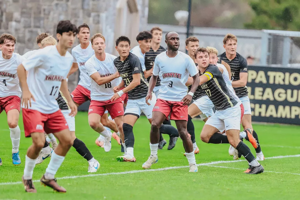 The men's soccer team prepares to defend an Army West Point corner in Saturday's win. (Photo courtesy of GoArmyWestPoint)