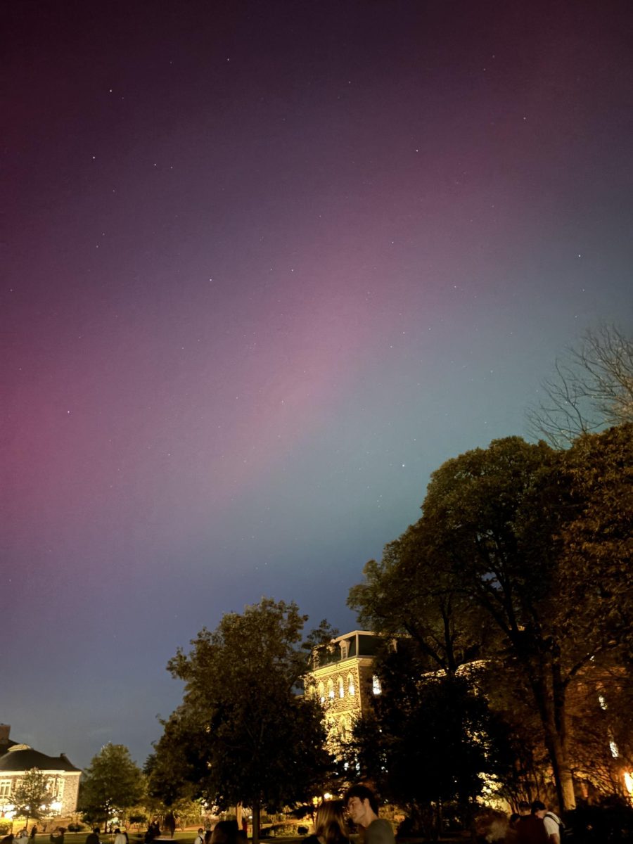 The northern lights visibility resulted in a crowding of students on the Quad. (Photo courtesy of Gigi Rauchut '26) 