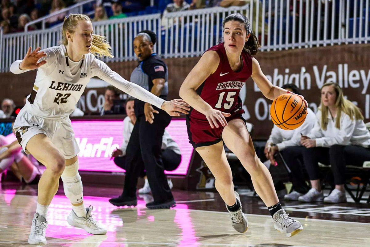 Junior guard Kay Donahue looks to attack the basket against Lehigh University. (Photo by Rick Smith for GoLeopards)