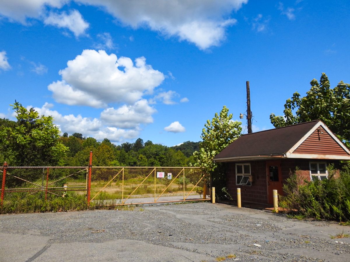 Wood Avenue, the road where the proposed warehouse is located, sits just north of the Lehigh
Valley Thruway.