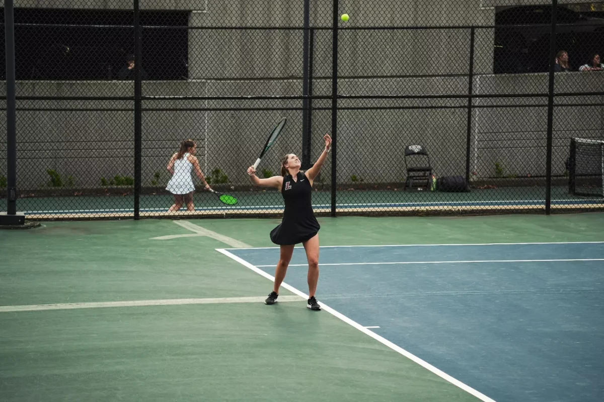 Both tennis teams went 4-2 in singles matches on Sunday. (Photo by Jasmin Lara '28 for GoLeopards)