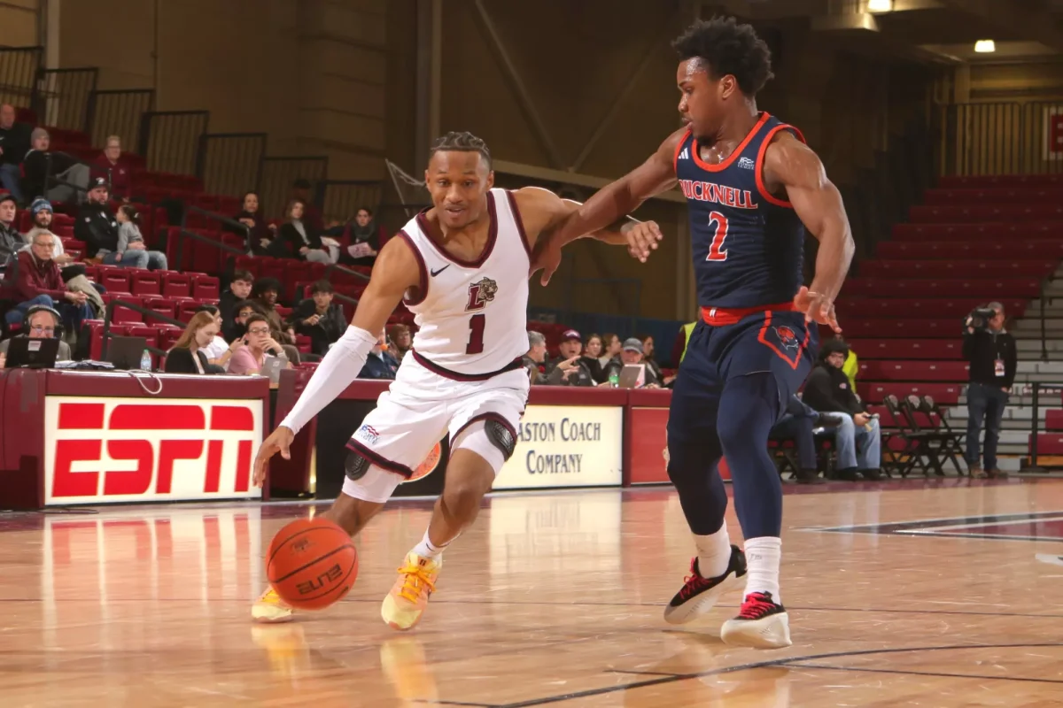 Sophomore guard Caleb Williams led the men’s basketball team in scoring in both of its contests this past week. (Photo by Rick Smith for GoLeopards)
