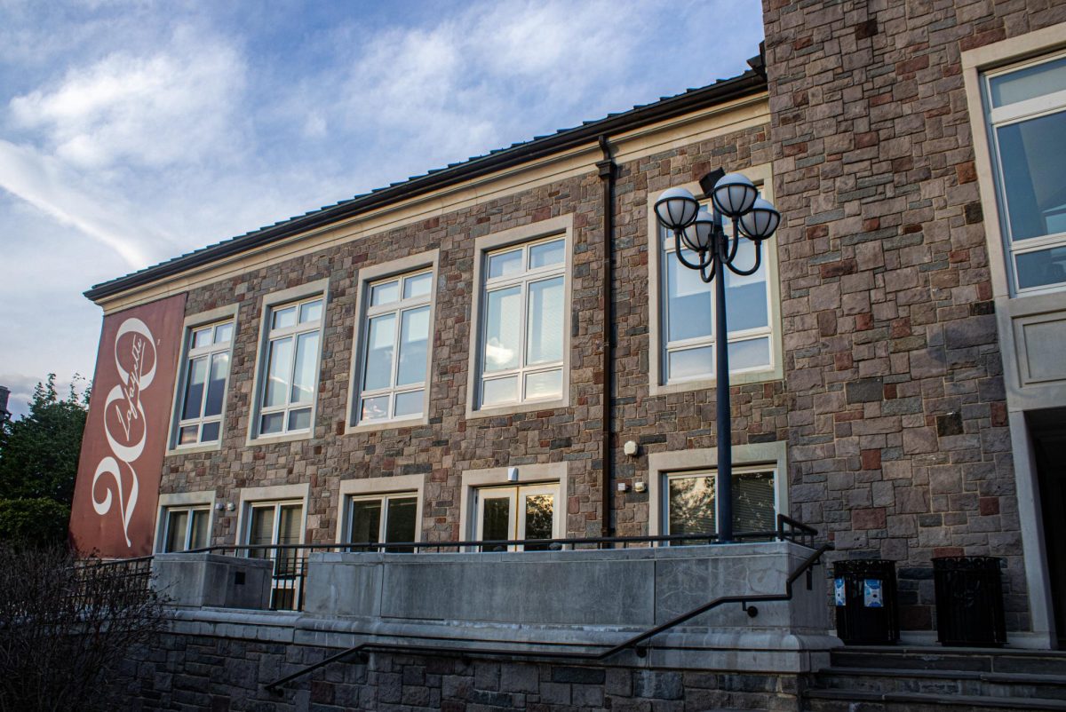 The Lafayette College faculty currently meets in the Marlo Room, housed in Farinon College Center.